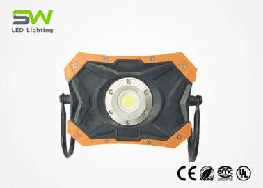 10W LED Work Light yang dapat diisi ulang dengan Multi Use Stand, IP65 Waterproof