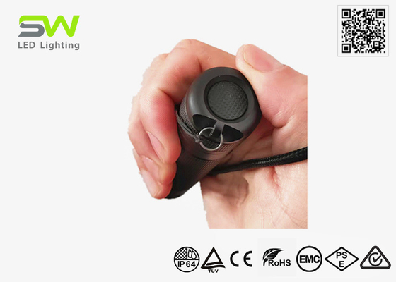 EDC Impact Size Inspection Torch 320 Lumens Didukung oleh 3 Piece AAA Baterai